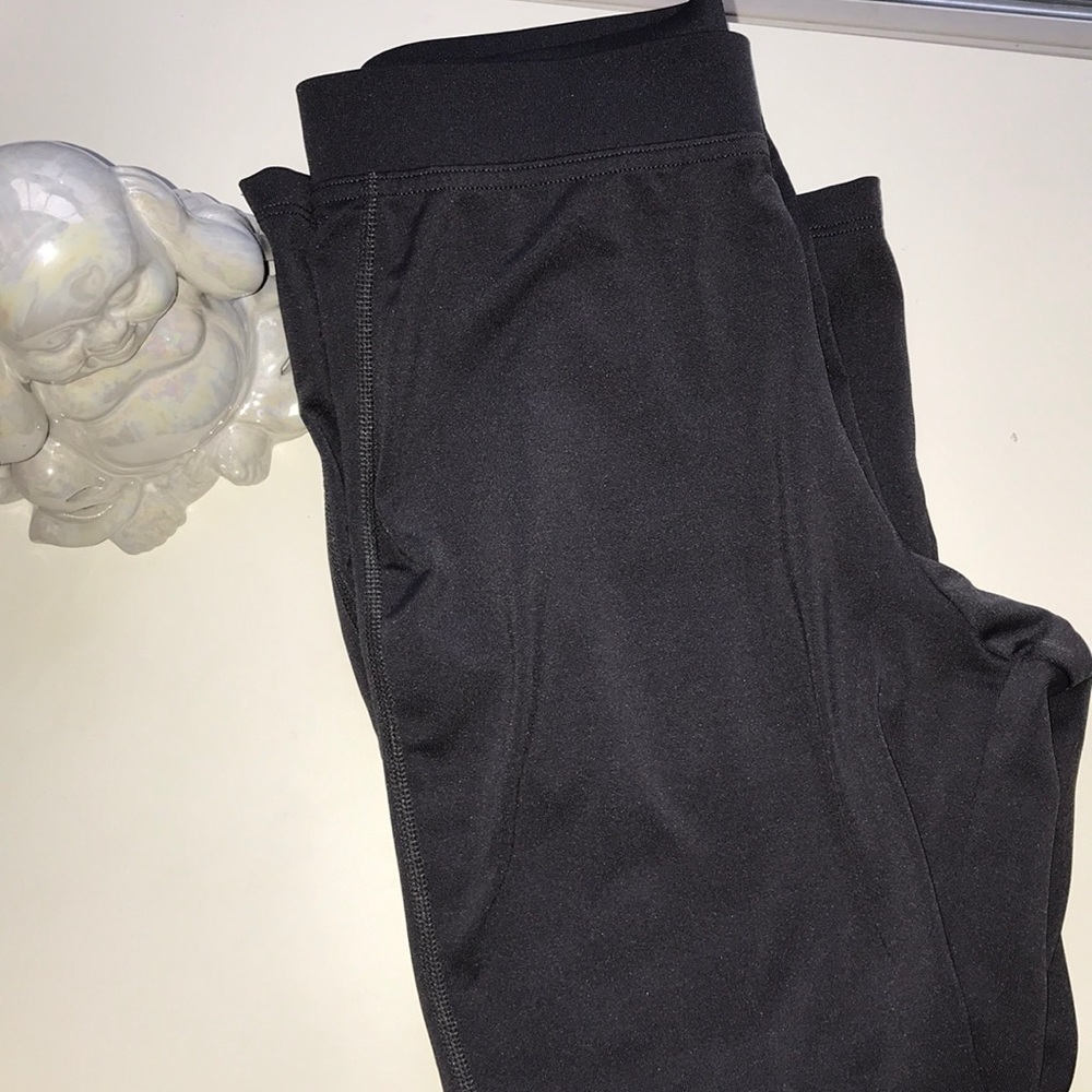Under armour gray capris